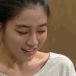 <b>입가</b>에 미소가 절로 지어지네ㅅㅂ