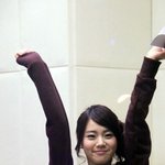 <b>의자</b>에 앉아계신분들 일어나쇼