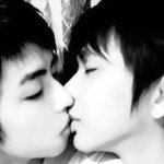 미소년들의 <b>첫키스</b>