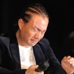 기자<b>회견</b>에서 눈물 보이는 스타들