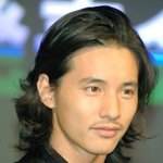 <b>수염</b>이 잘 어울리는 남자 연예인들