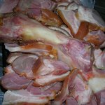 ( 사진첨부 )  대형마트에서 할인된 족발 뼈다귀의 <b>녹색</b>정체는?