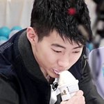 음식물 폭풍 <b>흡입</b>하는 아이돌들