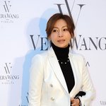 동안외모와 군살없는 몸매 황신혜, <b>원조</b> 여신은 다르네