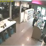 대구칠곡 <b>cctv</b>사진있어요 휴대폰훔쳐간사람찾습니다 ㅠㅠㅠㅠㅠ