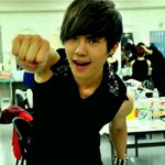 <b>틴탑</b>에서 얘 누구죠??