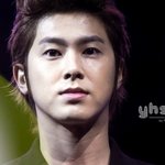 <b>올빽</b> 머리 킹왕짱 잘 어울리는 유노윤호