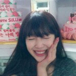 대놓고 나 소녀예요~~~ 라고 말하는 설리 셀카