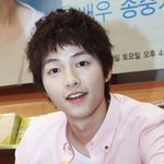 <b>핑크</b>가 어울리는 남자 연예인들