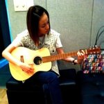 <b>런닝</b>화에 심플한 코디한 연예인들