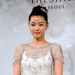 전지현 이마 <b>보형물</b>??