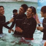 물 만나 <b>신난</b> 아이돌들