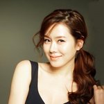 어딘지는 모르겠는데 엄청 변한 손예진;;