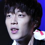 윤두준 눈동자가 커지니깐 <b>인물</b>이 달라지네