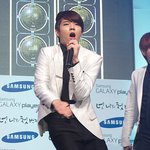 기사사진에서 <b>우현</b>이 엽사가 하나밖에 없는건 처음봄