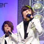 <b>성종</b>이 기사사진은 진짜 마이크 씹어먹을기세