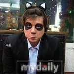 굴욕 <b>분장</b>도 귀여운 아이돌들
