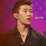 간지나는 <b>블랙셔츠</b> 패션의 男스타