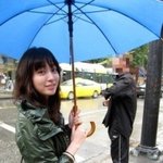 <b>우산</b>이 패션 악세사리가 되는 연예인들
