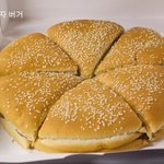 한번쯤 먹고 싶은 신기한 <b>피자</b>들