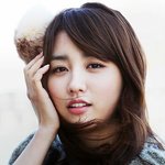 반전 드레스도 <b>무난</b>하게 소화하는 박하선