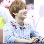 <b>데님</b>남방이 이렇게 잘 어울릴 수 없는 '샤이니' 태민