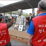 만국의 노동<b>자여</b> 단결하라~~~~~!! 야구장 간 찌질이는 뭐냐?