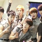 비스트, 아이돌이 뽑은 최강 <b>팀워크</b>돌 1위라능!!!