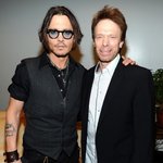 <b>조니</b>뎁 최근 모습...ㅠㅠㅠ 여전히....