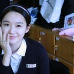 신기하게도 점점 좁아지는 강민경의 <b>이마</b>?