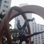 <b>동상</b>에 장난친 것좀 처리해 주세요  ㅠㅠ