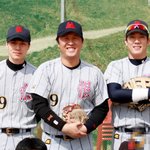 이동욱... <b>야구복</b> 입고...