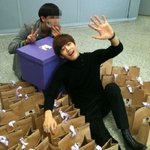 아이돌들의 <b>조공</b> 인증샷 모음