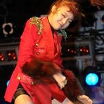 격한 <b>안무</b>로 표정 굴욕 당한 아이돌