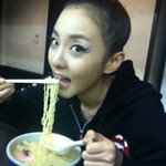 라면 광고 찍을 <b>기세</b> 여자 아이돌