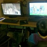 야 남자여자들끼리 싸워봤자 알아듣지도못하고 시간<b>낭비</b>만한다.