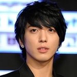 <b>흑발</b>이 가장 어울리는 연예인은?