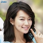 솔직히 아이유 탑여배우하고 비교해도 아이유<b>완승</b>