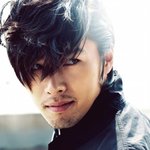 현빈, <b>휴가사진</b>보니 진짜 남자!