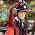 1900년대로 돌아간 <b>jyj</b> 영웅재중의 강렬한 눈빛!
