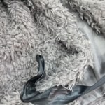 <b>세탁업체</b>에 옷을 맡겼는데 망가졌습니다.. (사진有)