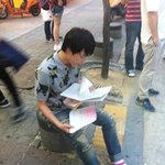 임시완 난해한패션 + <b>대본</b>의 조화