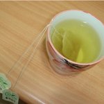 감기기운에 목이 <b>칼칼</b>해서 메밀차 한잔 마시고 있어용