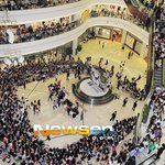 오늘 엑소 팬싸 사람 봐라 ㄷㄷㄷㄷㄷㄷ