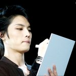 김재중 최근 쩌는 미모 보여준 팬미팅<b>bb</b>