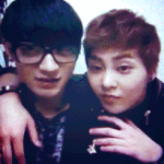 엑솜 <b>민석</b>이랑 타오 귀염돋는 셀프짤~