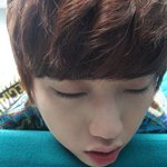 ★대기실서 헤어 챙기며 자는 <b>b1a4</b> 산들★