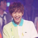 웃을때 <b>치아</b> 빛나는 아이돌
