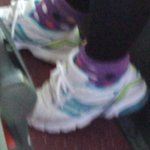 이 아디다스 <b>러닝</b>화 모델이름이 뭐에요?