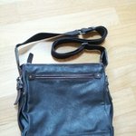 이 가방 남자꺼 같아요?